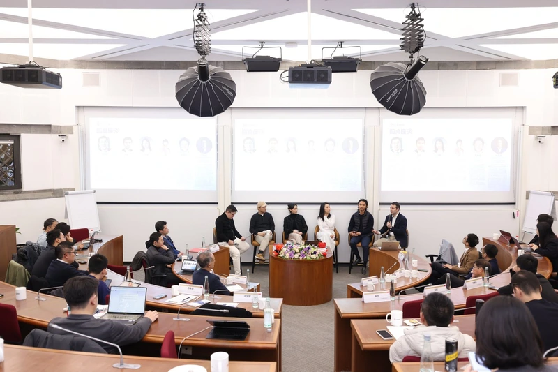 2025 中小企业收并购与传承闭门圆桌会现场。