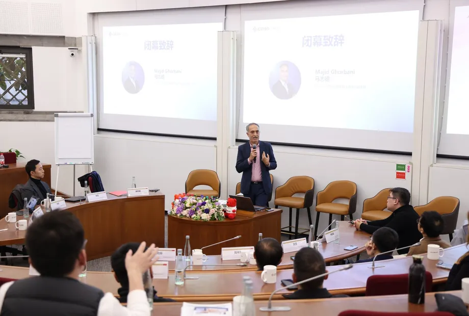 中欧中小企业并购与传承闭门圆桌交流现场。